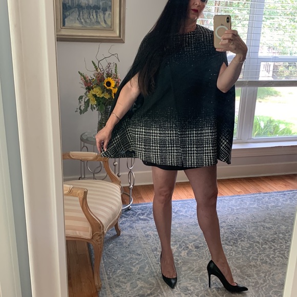 Ted Baker London Designer wool fall winter cape black PLAID TARTAN S M - Picture 12 of 12